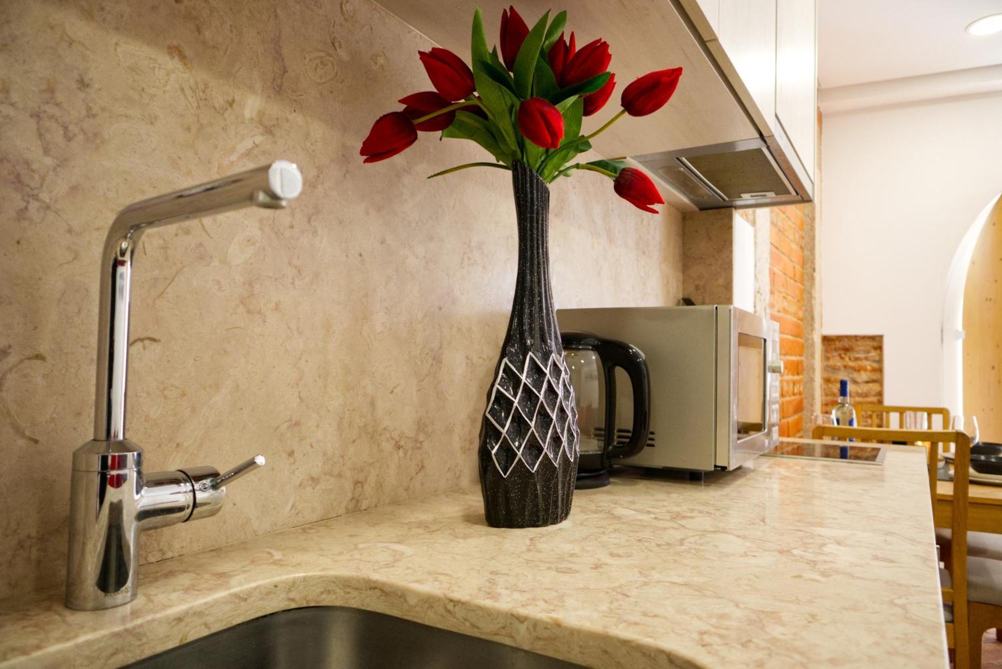 Homey Haven With A Rustic Charm * Lisbon
