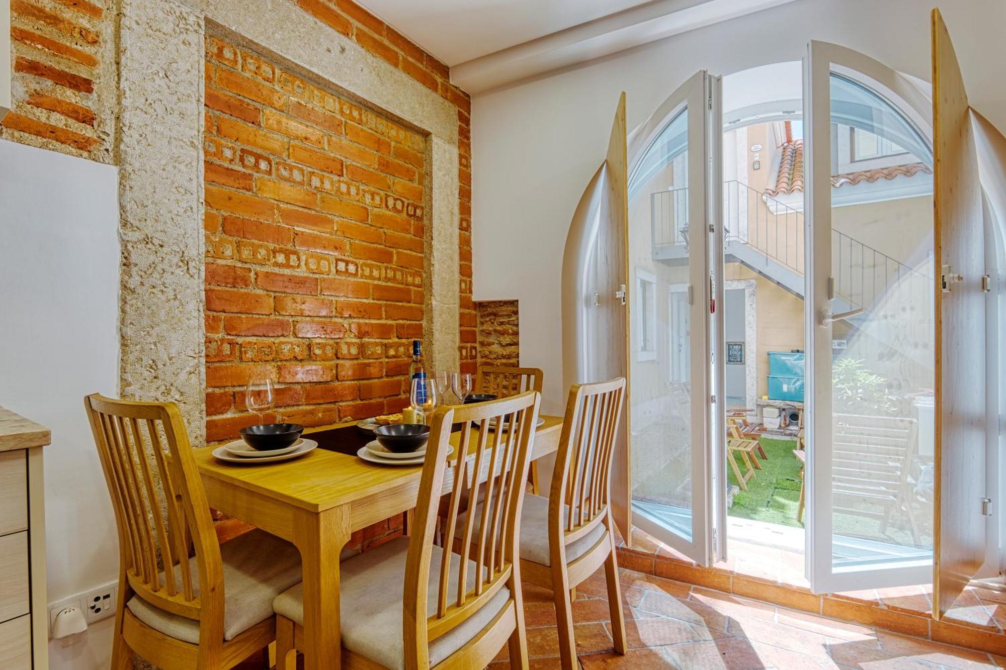 Homey Haven With A Rustic Charm Apartment