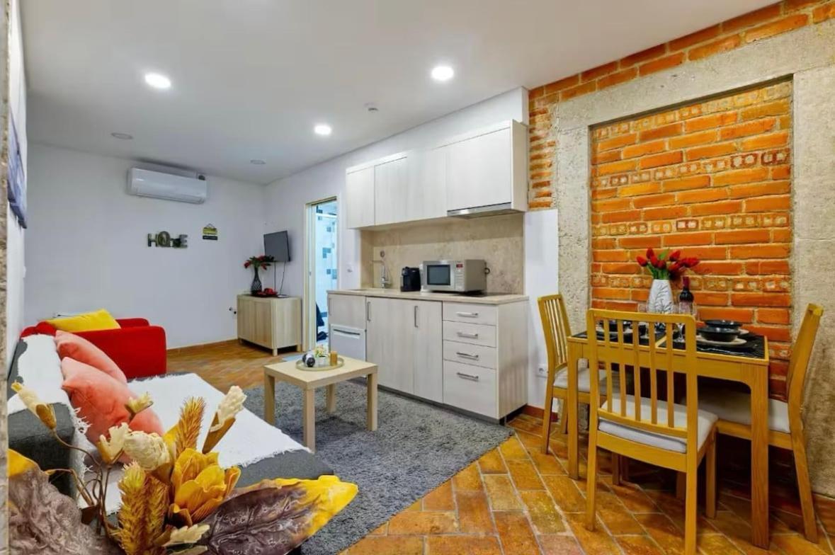Homey Haven With A Rustic Charm Lisbon